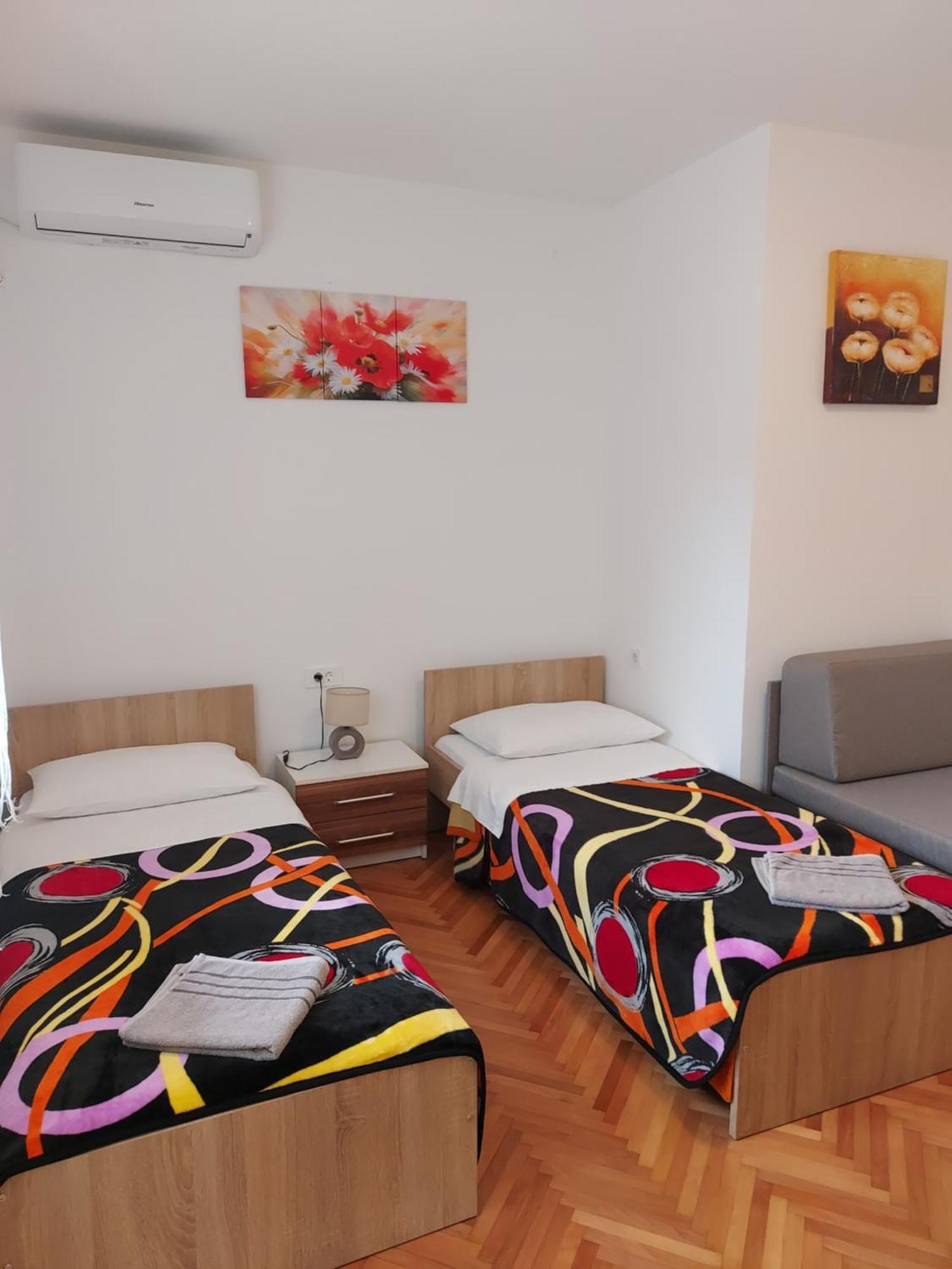 Elena Rooms Pasjak ภายนอก รูปภาพ