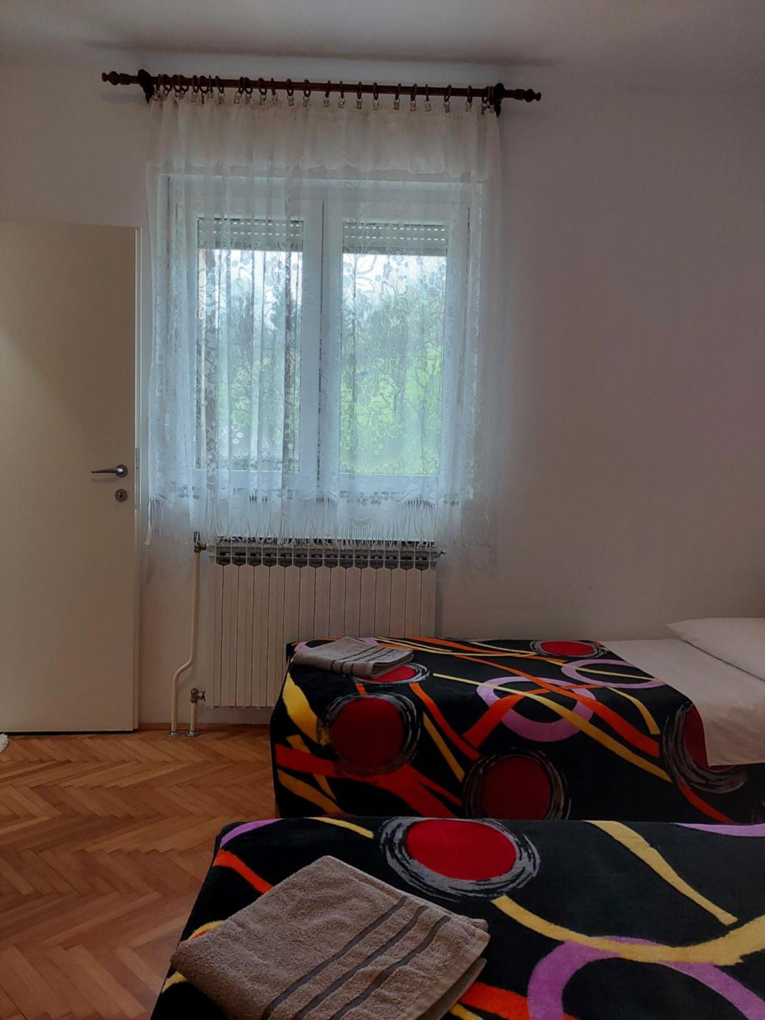 Elena Rooms Pasjak ภายนอก รูปภาพ